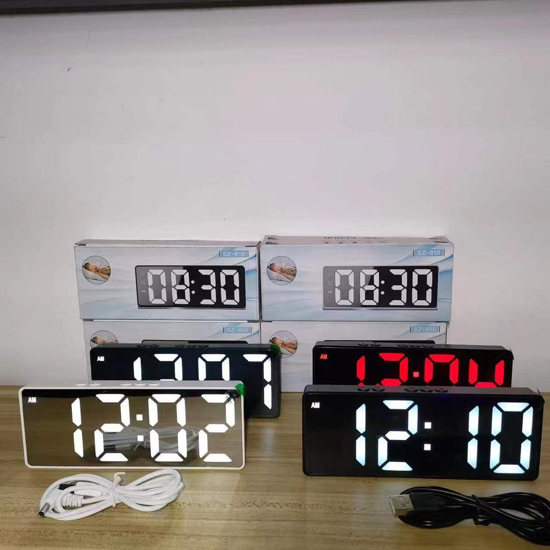 ساعت دیجیتال رومیزی سفید