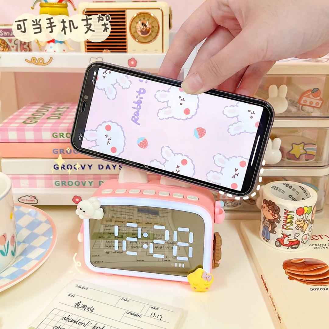 ساعت اسپیکردار عروسکی